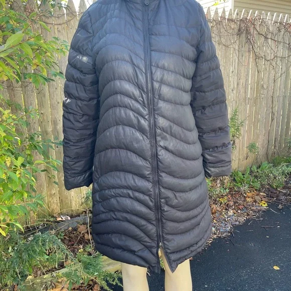 Patagonia downtown loft down hooded parka for women - Picture 9 of 9